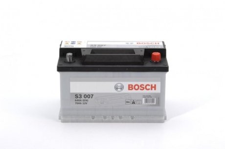 0 092 S30 070 BOSCH Акумулятор Bosch 12В/70Аг/640А/15,73кг BOSCH 0 092 S30 070