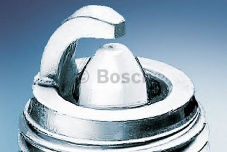 0 242 225 554 BOSCH Свеча зажигания Platin 0,8mm DB W123 Renault Toyota.