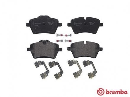 P06086 BREMBO Комплект гальмівних колодок з 4 шт. дисків