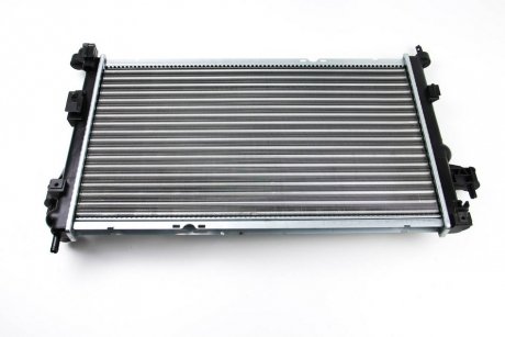 BSG 65-520-010 BSG Радиатор охлаждения двигателя Combo 1.3 CDTi 04> (+/- AC)