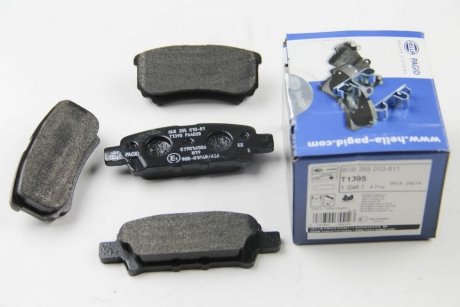 8DB355010-811 HELLA Гальмівні колодки зад. MITSUBISHI LANCER/JEEP PATRIOT 1.3-2.4 02-