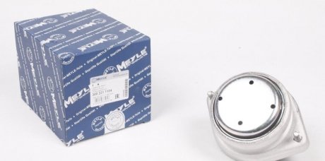 300 221 1104 MEYLE Опора двигателя BMW 5 (E39) (09/95-06/04), 7 (E38) (03/94-11/01) (выр-во MEYLE)